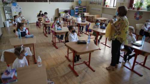 Παγώνη: Ενα στα τρία παιδιά νοσούν με κορονοϊό - Κάποια μπορεί να φτάσουν στα νοσοκομεία