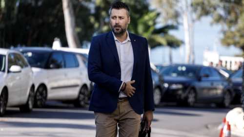 Γιάννης Καλλιάνος: Με κορονοϊό οι γονείς του - "Μου κόπηκαν τα πόδια"