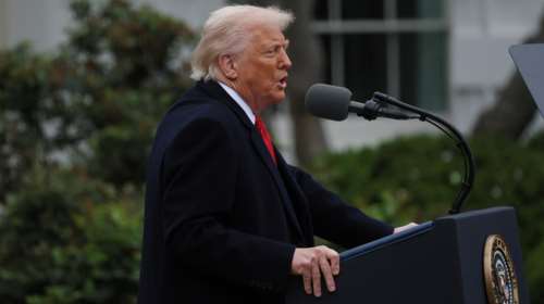 &quot;Η Κριμαία θα παραμείνει στη Ρωσία&quot; λέει ο Τραμπ - Γιατί κατηγορεί την Ουκρανία για την έναρξη του πολέμου