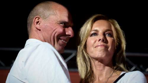 Η εξομολόγηση του Γιάνη Βαρουφάκη για τη Δανάη Στράτου: &quot;Ζηλεύω πάρα πολύ - Για μένα δεν είναι δεδομένη&quot; [βίντεο]