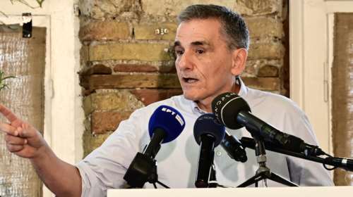 Ο Ευκλείδης Τσακαλώτος ανακοίνωσε την υποψηφιότητά του: Ο ΣΥΡΙΖΑ πρέπει να παραμείνει ένα κομμάτι της Αριστεράς