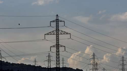 Ανάλυση Bloοmberg για έκτακτα μέτρα της EΕ: Το πλαφόν στο φυσικό άεριο, οι φόροι στα υπερκέρδη και η πρόταση Μητσοτάκη