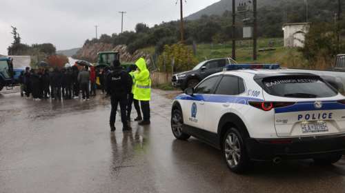 Η ΕΛΑΣ απαντά γιατί κλείνει τους δρόμους που έχουν ανοίξει οι αγρότες για τα ΙΧ