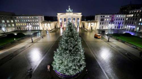 Βερολίνο: Όριο πέντε ατόμων στις συναθροίσεις για τα Χριστούγεννα - Το 44% υπέρ της χαλάρωσης των μέτρων
