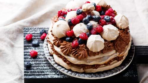 Εορτολόγιο: Ποιοι γιορτάζουν σήμερα, Παρασκευή 19 Ιανουαρίου