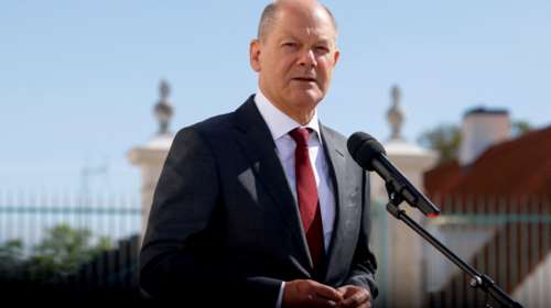 &quot;Προσβεβλημένο λουκάνικο&quot; αποκάλεσε τον Σολτς ο Ουκρανός πρέσβης στη Γερμανία