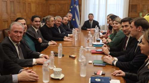 Το ΠΑΣΟΚ απαντάει στο &quot;άδειασμα&quot; της Γεροβασίλη για το πλημμέλημα και στις &quot;απορίες&quot; Βορίδη περί συγκάλυψης