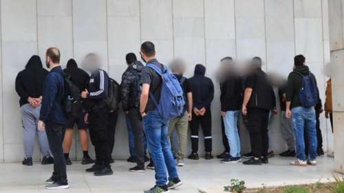 Δολοφονία Λυγγερίδη: Συνελήφθη ο &quot;Κορυδαλλιώτης&quot;, υπαρχηγός του &quot;Κοντού&quot; - Ψάχνουν τον &quot;Καρχαρία&quot;, τον &quot;Brooklyn&quot; και τον &quot;Pali&quot;