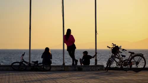 Καιρός: Άστατος με βροχές και καταιγίδες - Πέφτει η θερμοκρασία