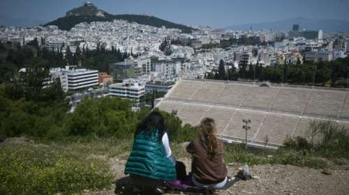 Φτιάχνει ο καιρός: Λιακάδα και άνοδος θερμοκρασίας σε όλη τη χώρα - Η πρόγνωση έως την Κυριακή του Πάσχα
