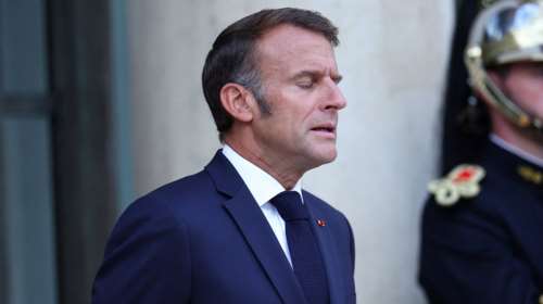 Στα &quot;σχοινιά&quot; Μακρόν και Μπαϊρού: Επτά στους δέκα Γάλλους είναι κατά της κυβέρνησης