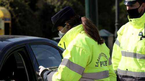 Απαγόρευση κυκλοφορίας: &quot;Μπλόκο&quot; και μέσα στην Αττική με πρόστιμο 300 ευρώ και αφαίρεση πινακίδων