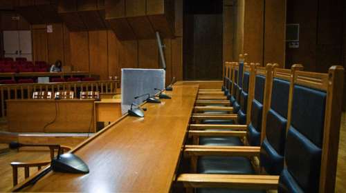 Ένωση Δικαστών και Εισαγγελέων: Τα αυτόφωρα λειτουργούν τα Σαββατοκύριακα και τις αργίες