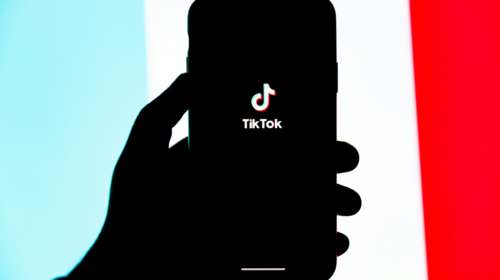 &quot;Εγώ αποφασίζω για το TikTok&quot; λέει ο Τραμπ - Το Ανώτατο Δικαστήριο των ΗΠΑ απέρριψε την προσφυγή του κινεζικού κολοσσού