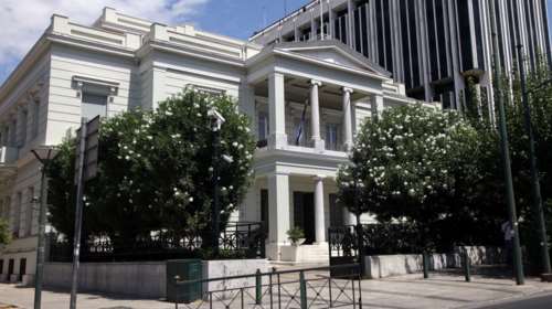 Σκληρή απάντηση ΥΠΕΞ στον προκλητικό Τσαβούσογλου: Εκτός κοινής λογικής η αποστρατικοποίηση των νησιών