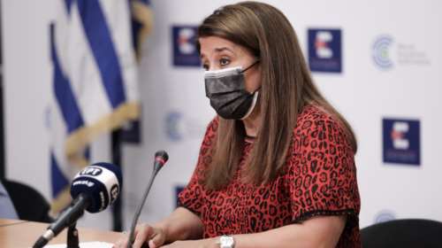 Παπαευαγγέλου: Γιατί συνεχίζονται οι εμβολιασμοί με AstraZeneca στους κάτω των 40, μετά την απόφαση της Βρετανίας