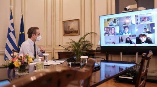 Μητσοτάκης: Αποκάλυψε πώς περνάει το lockdown - Η ερώτηση μαθητή για την οικογένεια του πρωθυπουργού