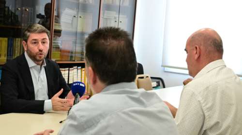 Ανδρουλάκης: Συλλογικές συμβάσεις και έλεγχοι στην αγορά για να υπάρχει σεβασμός στα δικαιώματα των εργαζομένων