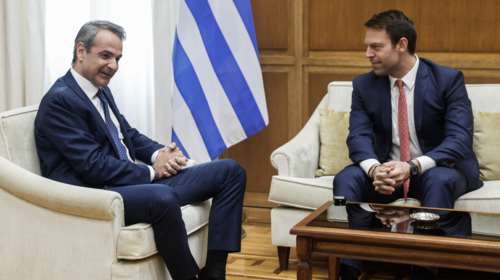 Φουλ επίθεση Μητσοτάκη σε Κασσελάκη για να σηκώσει από τον καναπέ τους ψηφοφόρους της ΝΔ - Φόβος για &quot;χαλαρή&quot; ψήφο