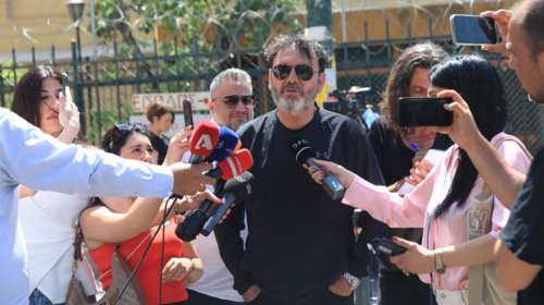 Στάθης Αγγελόπουλος: Ελεύθερος με όρους ο τραγουδιστής - &quot;Ήμουν άτυχος, η Μαρία χτύπησε στο ντουλάπι&quot; [βίντεο]