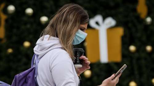 Πέτσας για ρεβεγιόν: Ανοικτό το ενδεχόμενο νέων τοπικών lockdown - Καμία αλλαγή στο ωράριο κυκλοφορίας