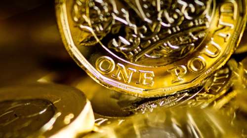 Γιατί εκτοξεύτηκε η αξία της χρυσής λίρας: Τριπλασιάστηκε σε 5 χρόνια, είναι ίση με έναν καθαρό μέσο μισθό
