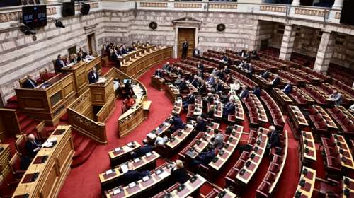 Τριαντόπουλος: Αποχώρησαν  ΣΥΡΙΖΑ, ΚΚΕ, Ελληνική Λύση και οι ανεξάρτητοι βουλευτές του Κινήματος Δημοκρατίας