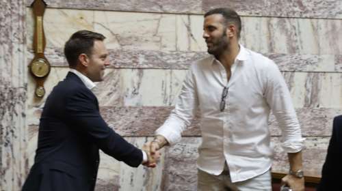 Στην αντεπίθεση ο ΣΥΡΙΖΑ για τον Νίκο Παππά: &quot;Επιχείρηση δολοφονίας χαρακτήρα από πληρωμένα πιστόλια&quot;