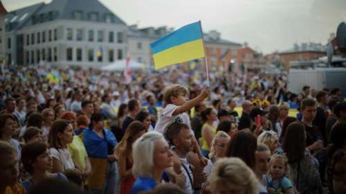 Στη μέγγενη η Ρωσία: Πολωνία, Εσθονία, Λετονία και Λιθουανία απαγόρευσαν την είσοδο σε Ρώσους τουρίστες