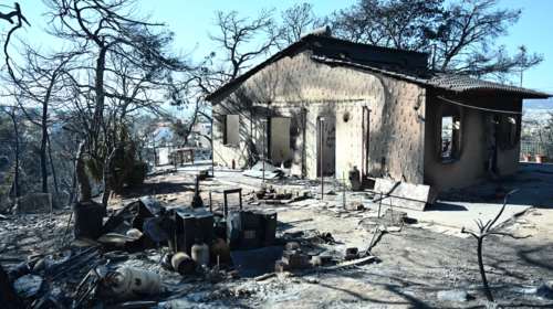 Υπάρχουν ακόμα άνθρωποι: Κρητικός δίνει το πατρικό του σε πυρόπληκτους της Αττικής - Έχει χάσει τον θείο του σε φωτιά