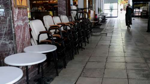 Επίδομα 800 ευρώ: Αυτές είναι οι ημερομηνίες καταβολής του - Ποιοι το δικαιούνται