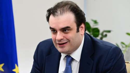 Πιερρακάκης: Προτιμάμε τις πατριωτικές φοροαπαλλαγές από τους πατριωτικούς φόρους του Τσίπρα
