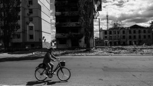 Σεργκέι Μακάροφ: Από φωτογράφος γάμου, πολεμικός ανταποκριτής στη Μαριούπολη - Η συγκλονιστική ιστορία [εικόνες]