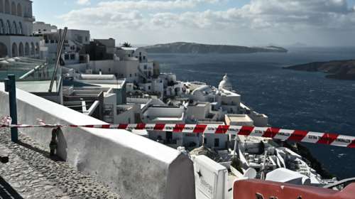 Σαντορίνη: Αυξημένη η εδαφική παραμόρφωση στην ευρύτερη περιοχή, σε σχετική ύφεση η σεισμική ακολουθία στην Ανυδρο
