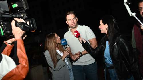 Ο Κασσελάκης λέει ότι νίκησε στις εσωκομματικές εκλογές και ότι έχει τους περισσότερους συνέδρους - "Η Δημοκρατία επιστρέφει"