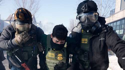 Είναι ακόμα οι ΗΠΑ κανονική δημοκρατία;- Το αδιανόητο ερώτημα που θέτει ο αναπληρωτής εκδότης του Economist