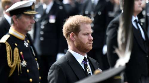 Νέα &quot;βόμβα&quot; από τον πρίγκιπα Χάρι: Δοκίμασε στα 17 του κοκαΐνη- Η αντίδραση του βασιλιά Κάρολου