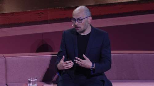 Ντέμης Χασάμπης: Ποιος είναι ο Νομπελίστας &quot;γκουρού&quot; της τεχνητής νοημοσύνης που συζήτησε με τον Μητσοτάκη