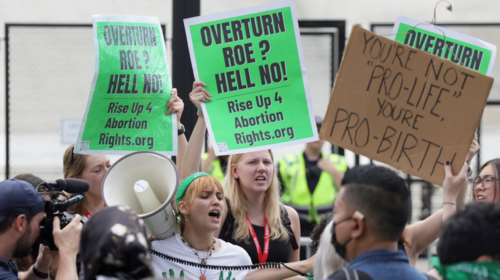 Reuters: Σε ποιες Πολιτείες των ΗΠΑ θα παραμείνουν νόμιμες οι αμβλώσεις - Πού θα απαγορευθούν