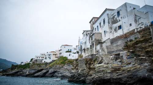 Sunday Times: Κορυφαίο ελληνικό νησί η Άνδρος - Η λίστα με τα υπόλοιπα 25 νησιά