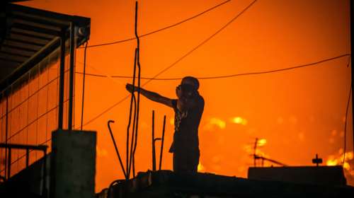 Τραγωδία στην Ανάφη: Νεκρή 57χρονη γυναίκα μετά από φωτιά στο σπίτι της