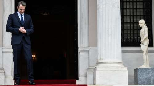 Γιατί η κυβέρνηση προχωράει στον γάμο των ομόφυλων ζευγαριών: Τι προβλέπεται για τα δικαιώματα των παιδιών