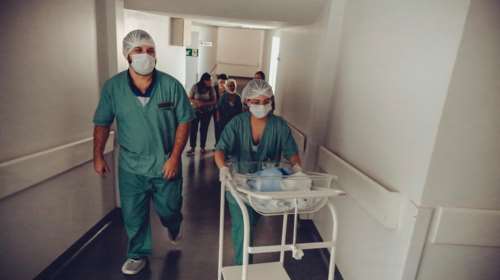 Ακριβότερες από την... Ελβετία οι εγχειρήσεις σε ιδιωτικά νοσοκομεία στην Ελλάδα