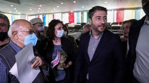 Δυναμική επιστροφή στο ΠΑΣΟΚ και τον πράσινο ήλιο με 170.000 ψηφοφόρους - Ανδρουλάκης: Συγκλονιστική η συμμετοχή