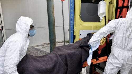 Κοροναϊός: Η 40χρονη &quot;αδειάζει&quot; το &quot;Σωτηρία&quot; - Πήρα αριθμό προτεραιότητας το 166 [Βίντεο]