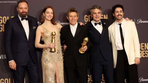 Χρυσές Σφαίρες: Στον Λάνθιμο το βραβείο καλύτερης κωμωδίας για το Poor Things– Bραβείο Α&#39; γυναικείου ρόλου στην Έμμα Στόουν