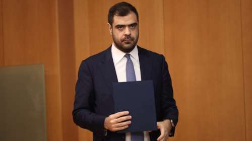 Στα χαρακώματα Μαρινάκης  - ΠΑΣΟΚ για το πόρισμα Καρώνη: &quot;Εξαφανισμένος και θυμωμένος ο Ανδρουλάκης&quot;