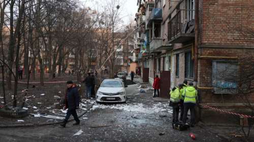 Τουλάχιστον ένας νεκρός στο Κίεβο από ευρεία πυραυλική επίθεση της Ρωσίας - &quot;Δεν θα σας συγχωρήσουμε ποτέ&quot;, το μήνυμα Ζελένσκι