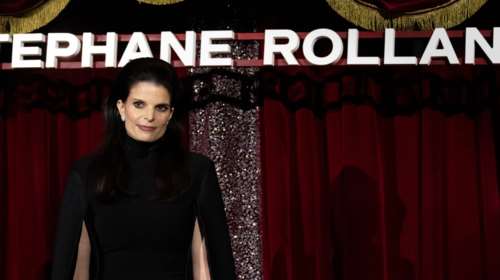 Αθηνά Ωνάση: Αγνώριστη, με λουκ αλά Τζάκι Κένεντι σε επίδειξη μόδας - Η σπάνια εμφάνιση της χρυσής κληρονόμου