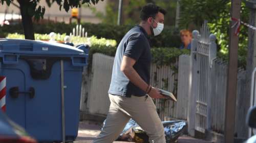 Παραμένει το μυστήριο με τη δολοφονία του Πολωνού καθηγητή στην Αγία Παρασκευή: Αναζητούν άνδρα με μάσκα